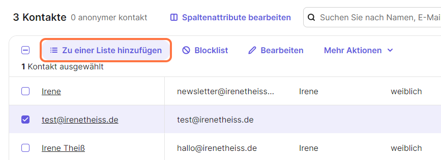 Einzelne Kontakte auswählen und zu einer Liste hinzufügen. Screenshot aus dem Kontakte-Bereich von Brevo